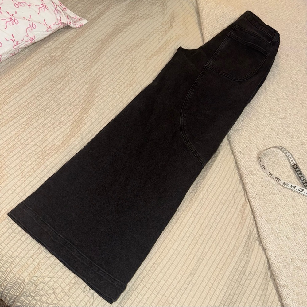 F21 Black Super Wide Leg Jeans 26
